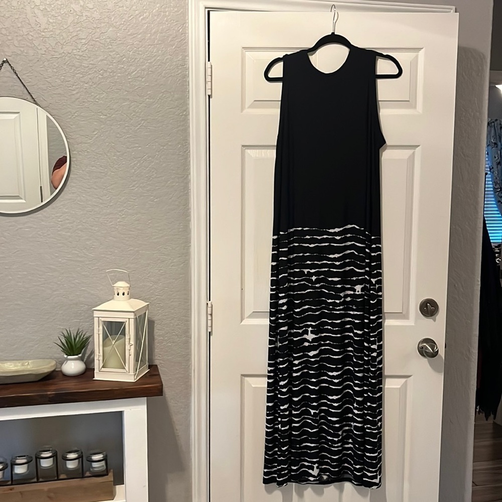 Black and white maxi dress